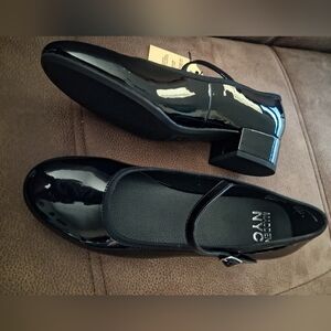 NYC Women's Black Patent Vinyl Mary Jane Shoes Size 8
